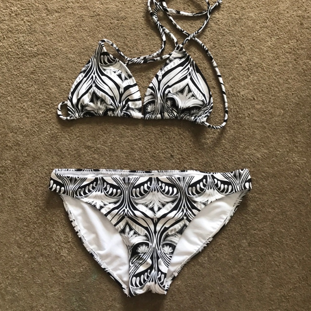 Black and white bikini